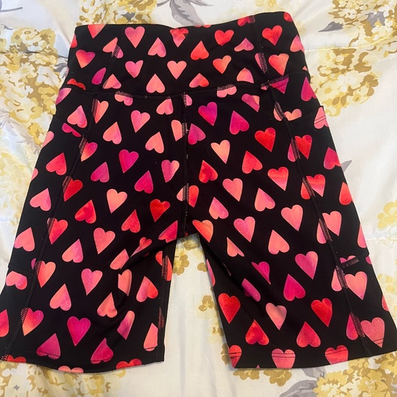 Victoria’s Secret Flow On Point Biker Shorts w/Pockets Size 2 - Picture 2 of 2